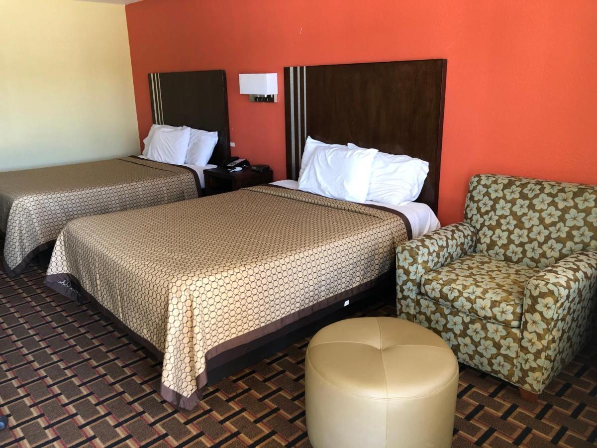 La Grange Executive Inn And Suites Ngoại thất bức ảnh
